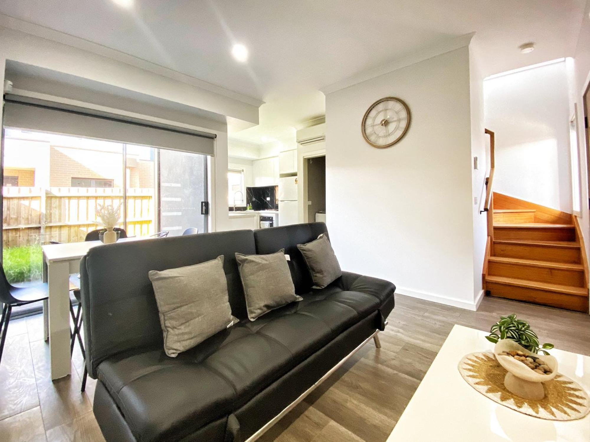 Quiet Cozy Townhouse 6 Mins To Airport And Shoping Mail Villa Melbourne Exterior photo