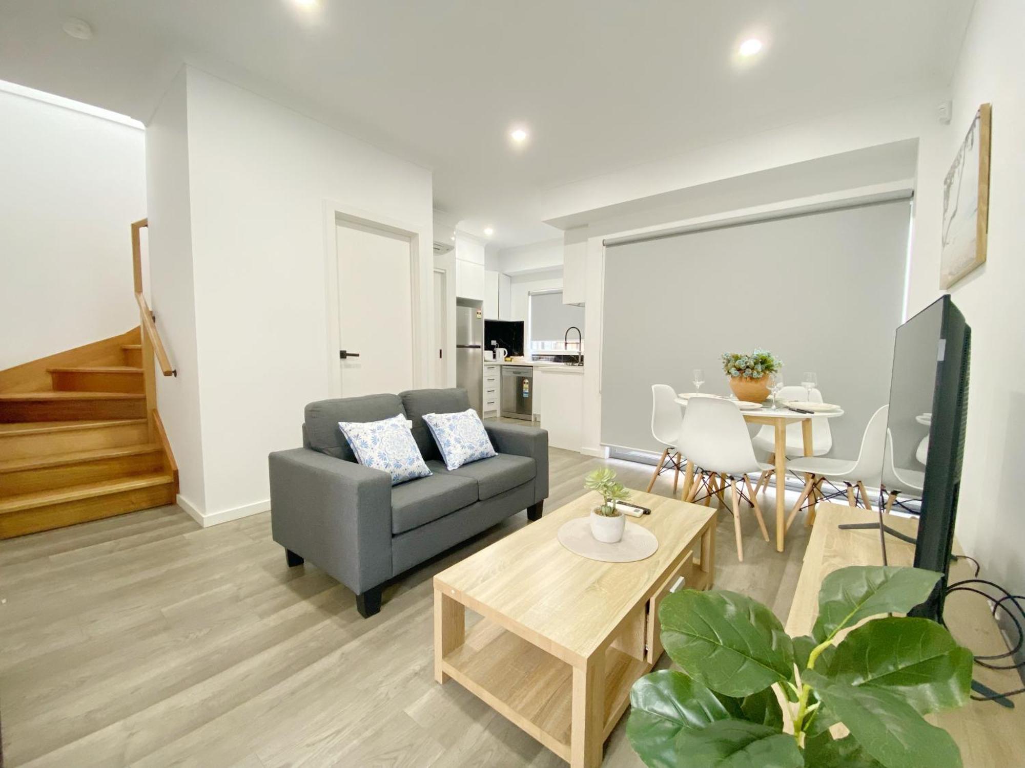 Quiet Cozy Townhouse 6 Mins To Airport And Shoping Mail Villa Melbourne Exterior photo