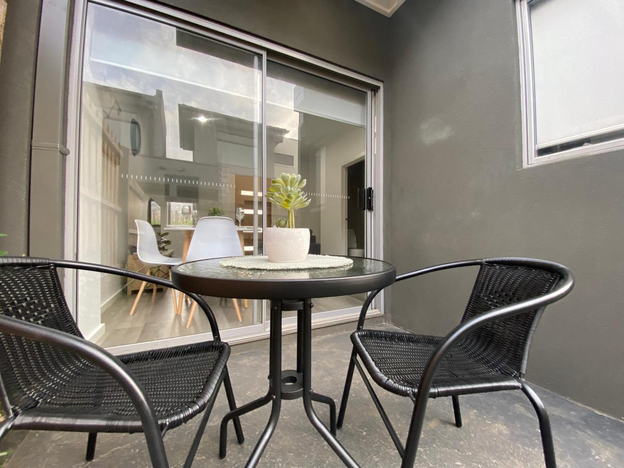 Quiet Cozy Townhouse 6 Mins To Airport And Shoping Mail Villa Melbourne Exterior photo